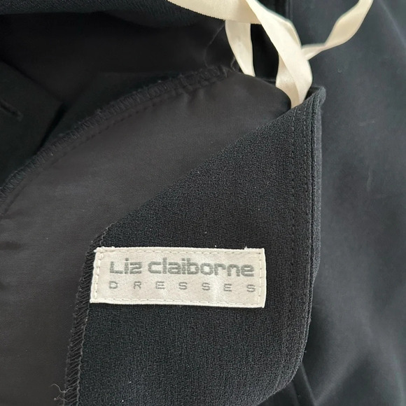 Vintage Liz Claiborne Dress Size 6 Black Knee Length Short Sleeve Cut Out - Picture 9 of 10